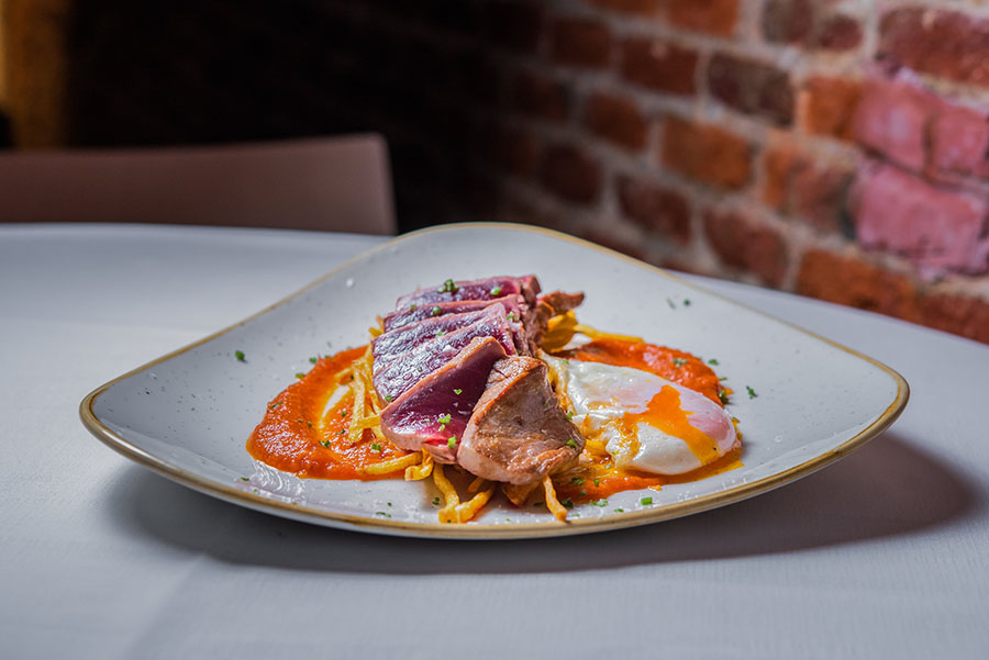 Lomo de atún homenaje al Restaurante Antonio de Zahara, Ponzano