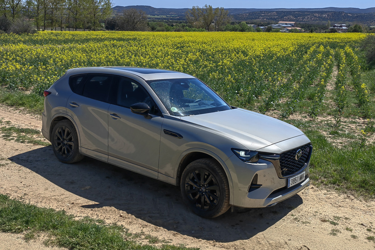 01-Mazda-CX-60-00