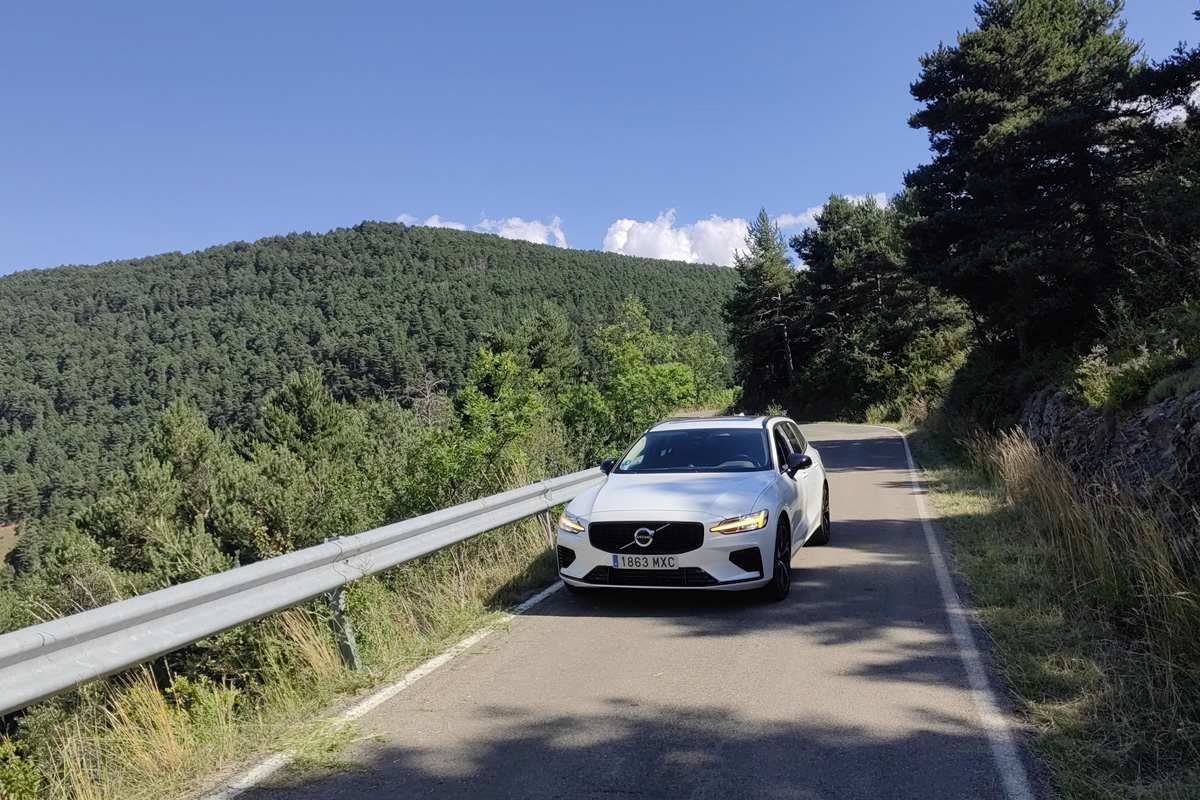 Volvo-V60-01